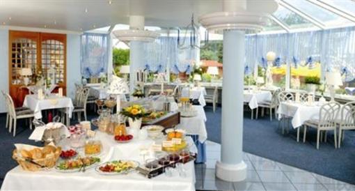 фото отеля Hotel Restaurant Zum Lowen Bad Salzuflen