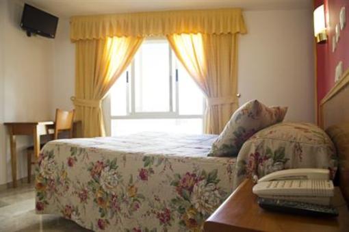 фото отеля Hotel Escudero