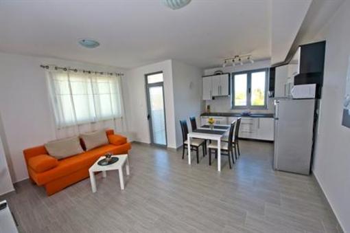 фото отеля Apartments Kimi