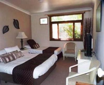 фото отеля Tallow Beach Motel