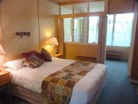 Tallow Beach Motel