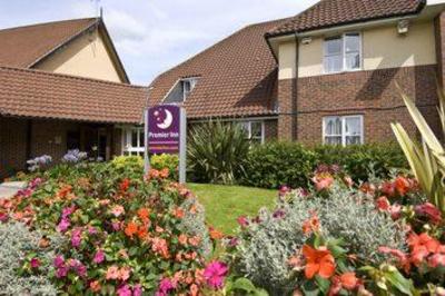 фото отеля Premier Inn Emersons Green East Bristol