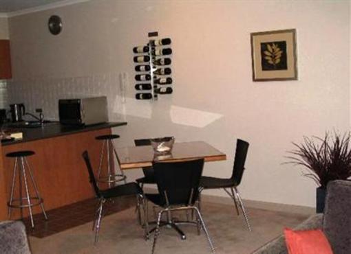 фото отеля Ringwood Royale Apartments Hotel