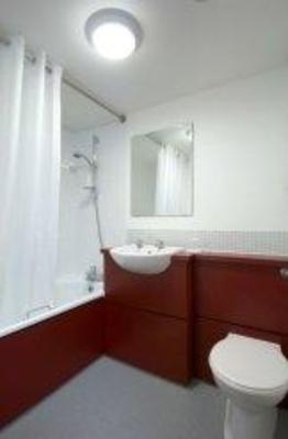 фото отеля Travelodge Dundee Strathmore Avenue