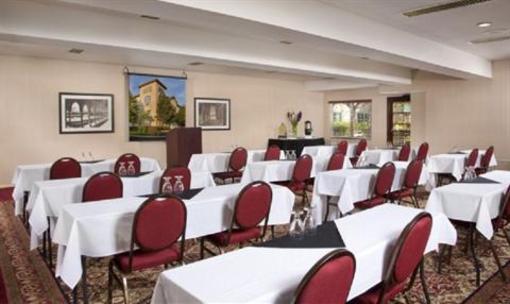 фото отеля Ayres Suites Ontario at the Mills Mall