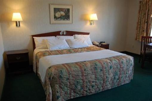 фото отеля Americas Best Value Inn Plattsburgh