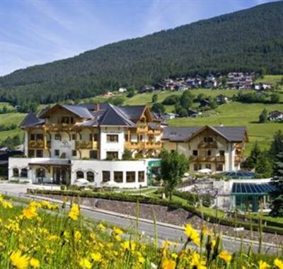 фото отеля La Perla Hotel Ortisei