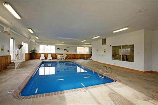фото отеля BEST WESTERN Teal Lake Inn