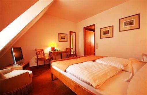 фото отеля Hotel Riesengebirge Neuhof an der Zenn