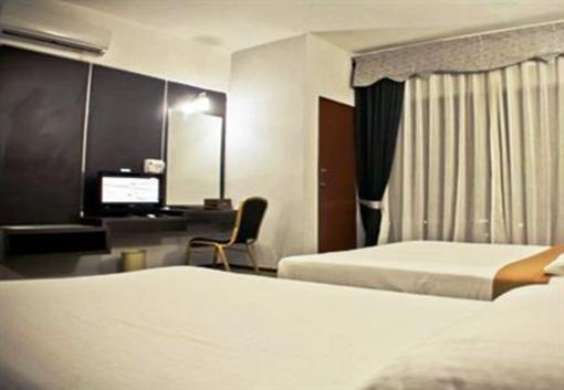 фото отеля Hang Tuah City Hotel