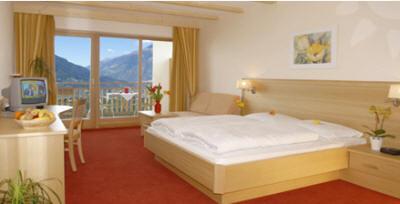фото отеля Hotel Garni Ehrenfels Schenna
