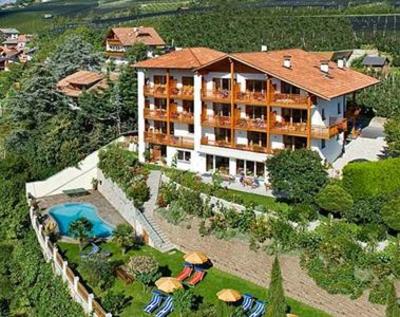 фото отеля Hotel Garni Ehrenfels Schenna
