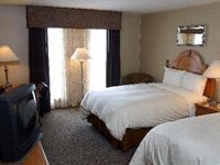 Ambassador Inn At Marquette