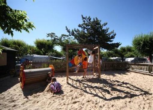 фото отеля La Rocca Camping Village