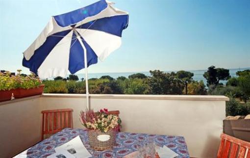 фото отеля La Rocca Camping Village