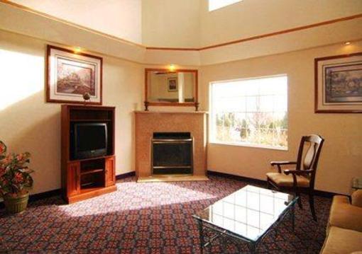 фото отеля Econo Lodge North Academy