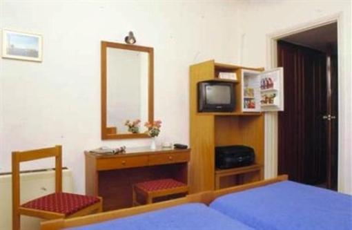фото отеля Nefeli Hotel Chania