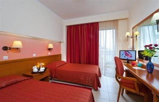 фото отеля Nefeli Hotel Chania