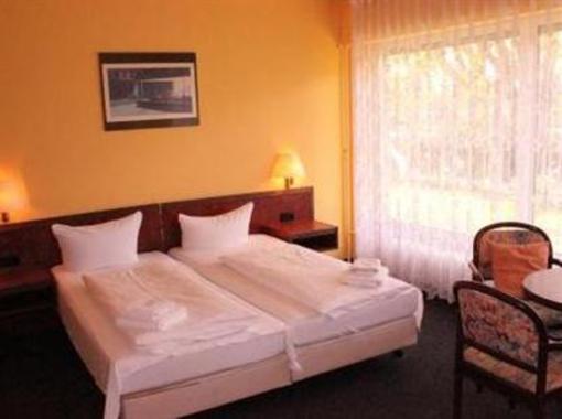 фото отеля Apartment Hotel Dahlem