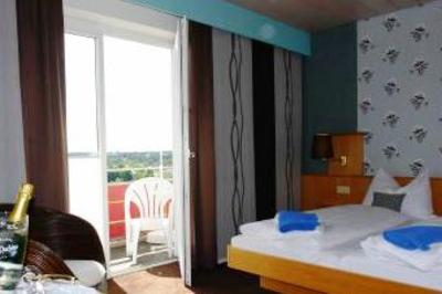 фото отеля Resort und Wellnesshotel Park Hill Lossburg
