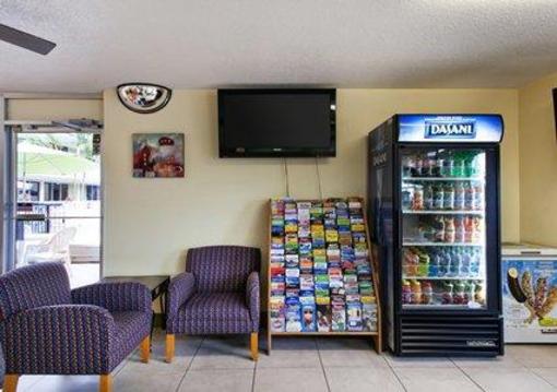 фото отеля Quality Inn & Suites Hollywood Boulevard