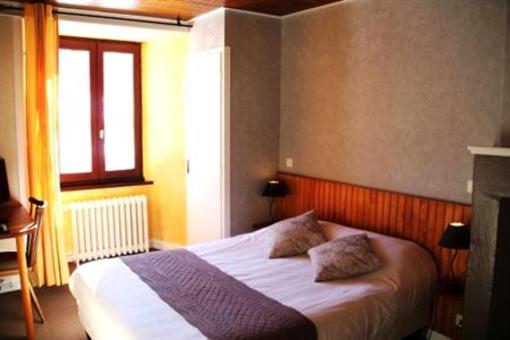 фото отеля Hotel Des Chazes Saint-Jacques-des-Blats