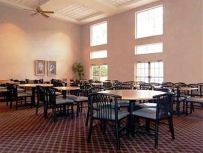 фото отеля Quality Suites Lake Buena Vista