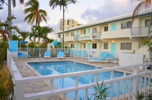 фото отеля Hollywood Beachside Boutique Suites