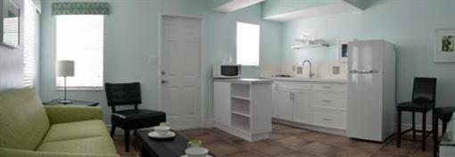 фото отеля Hollywood Beachside Boutique Suites