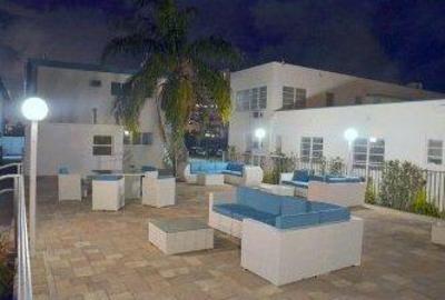 фото отеля Hollywood Beachside Boutique Suites