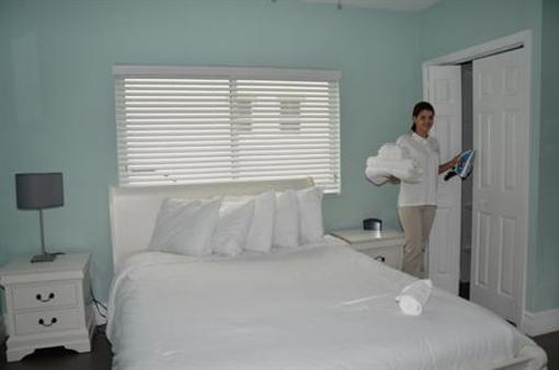 фото отеля Hollywood Beachside Boutique Suites