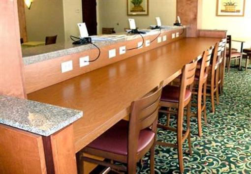 фото отеля Fairfield Inn & Suites Denton
