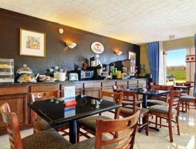 фото отеля Super 8 Atlanta Airport West