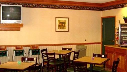 фото отеля Country Inn & Suites Wilder