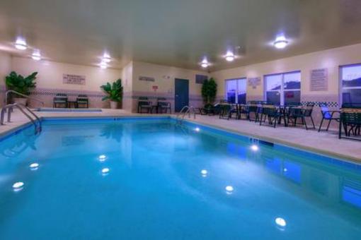 фото отеля Country Inn & Suites Wilder