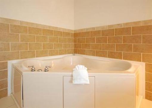 фото отеля La Quinta Inn & Suites Madison Square Mall Inn & Suites