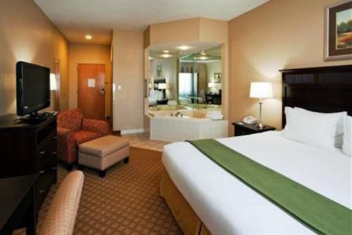 фото отеля Holiday Inn Express Hendersonville Flat Rock