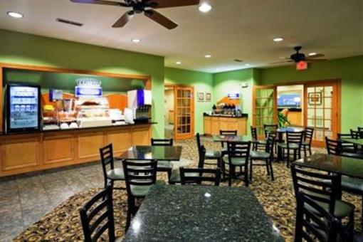 фото отеля Holiday Inn Express Hendersonville Flat Rock