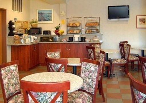 фото отеля Comfort Inn and Suites Kent