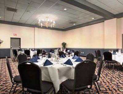 фото отеля Ramada Westshore Tampa Airport