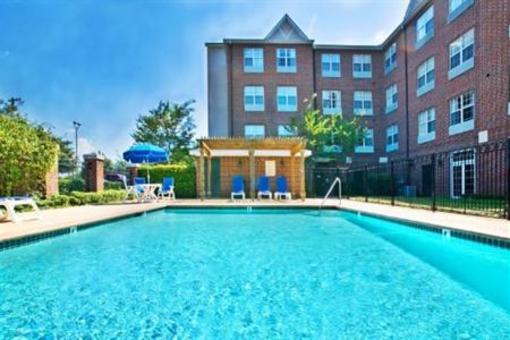 фото отеля Holiday Inn Express Hotel & Suites Dallas-Addison