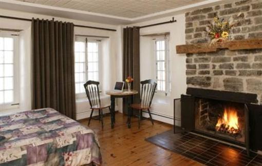 фото отеля Gite Cote de la Montagne Bed and Breakfast Quebec City