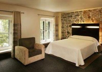 фото отеля Gite Cote de la Montagne Bed and Breakfast Quebec City