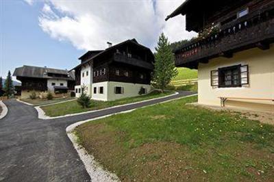 фото отеля Feriendorf Kirchleitn Dorf Grosswild Apartments Bad Kleinkirchheim