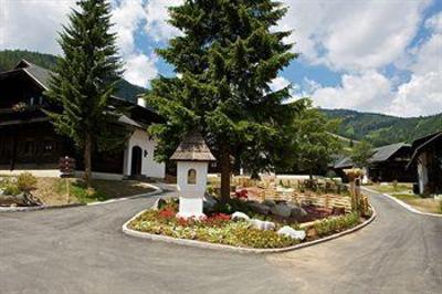 фото отеля Feriendorf Kirchleitn Dorf Grosswild Apartments Bad Kleinkirchheim
