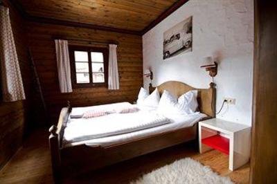 фото отеля Feriendorf Kirchleitn Dorf Grosswild Apartments Bad Kleinkirchheim