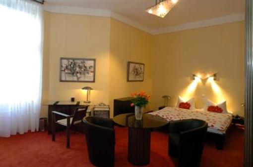 фото отеля Hotel Pension Alexandra