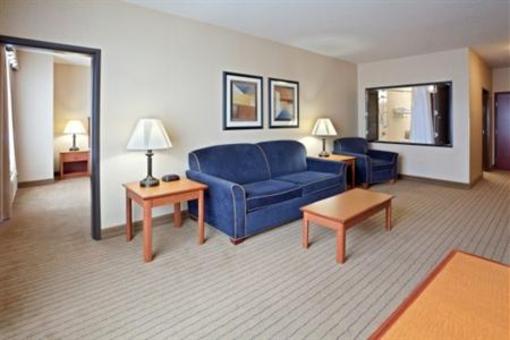 фото отеля Holiday Inn Express Hotel & Suites Seaside - Convention Center