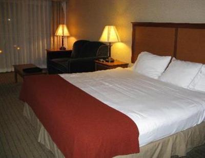 фото отеля Holiday Inn Express Hotel & Suites Seaside - Convention Center