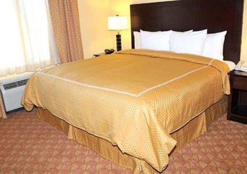 фото отеля Comfort Suites Harbour View